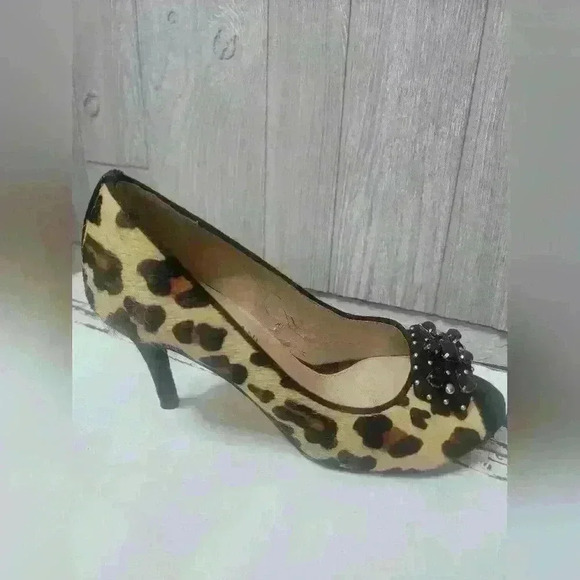Antonio Melani Cheetah fur heels. Size 6.5. - Picture 4 of 12